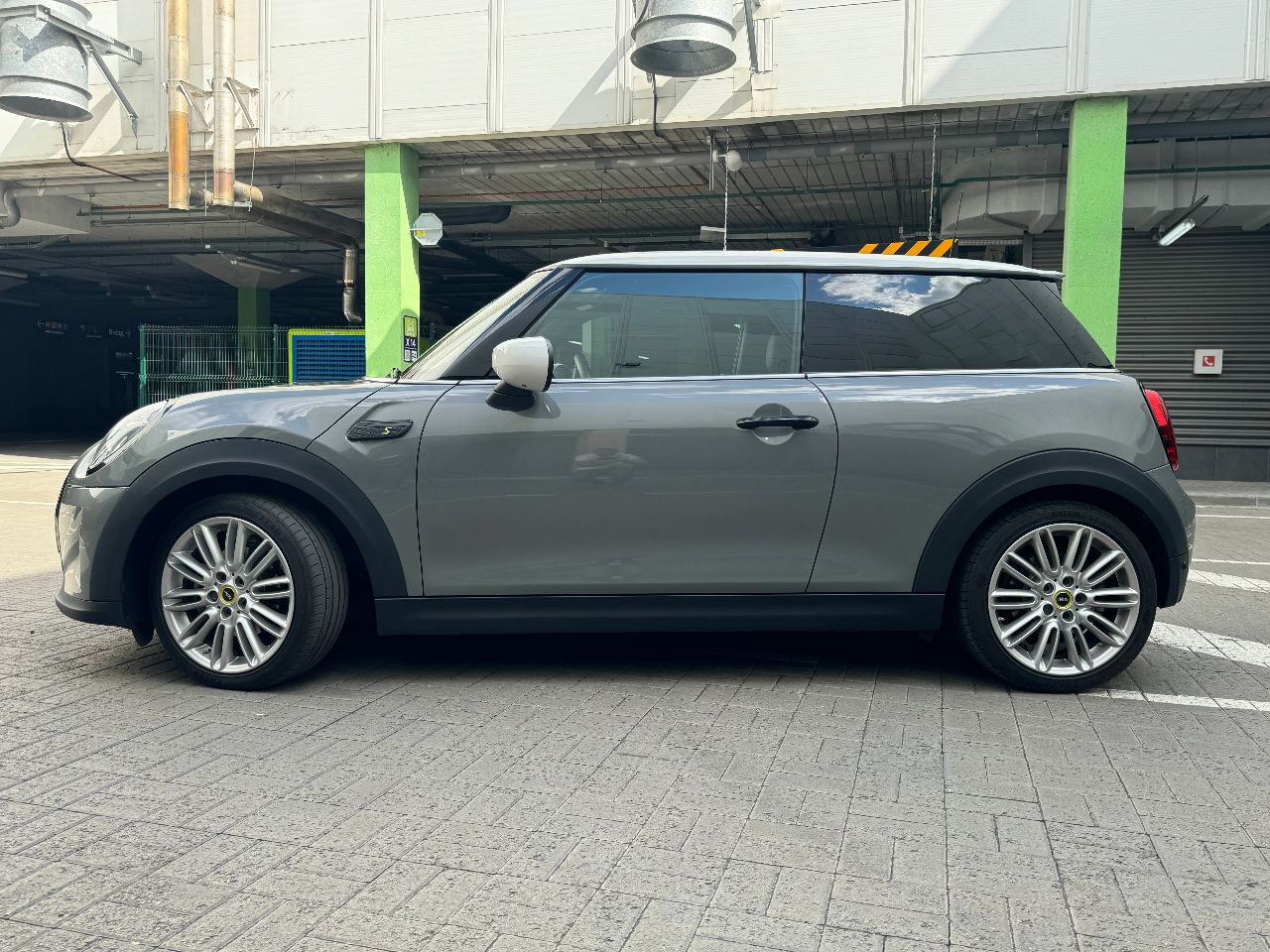 Mini Hatch - фото 10