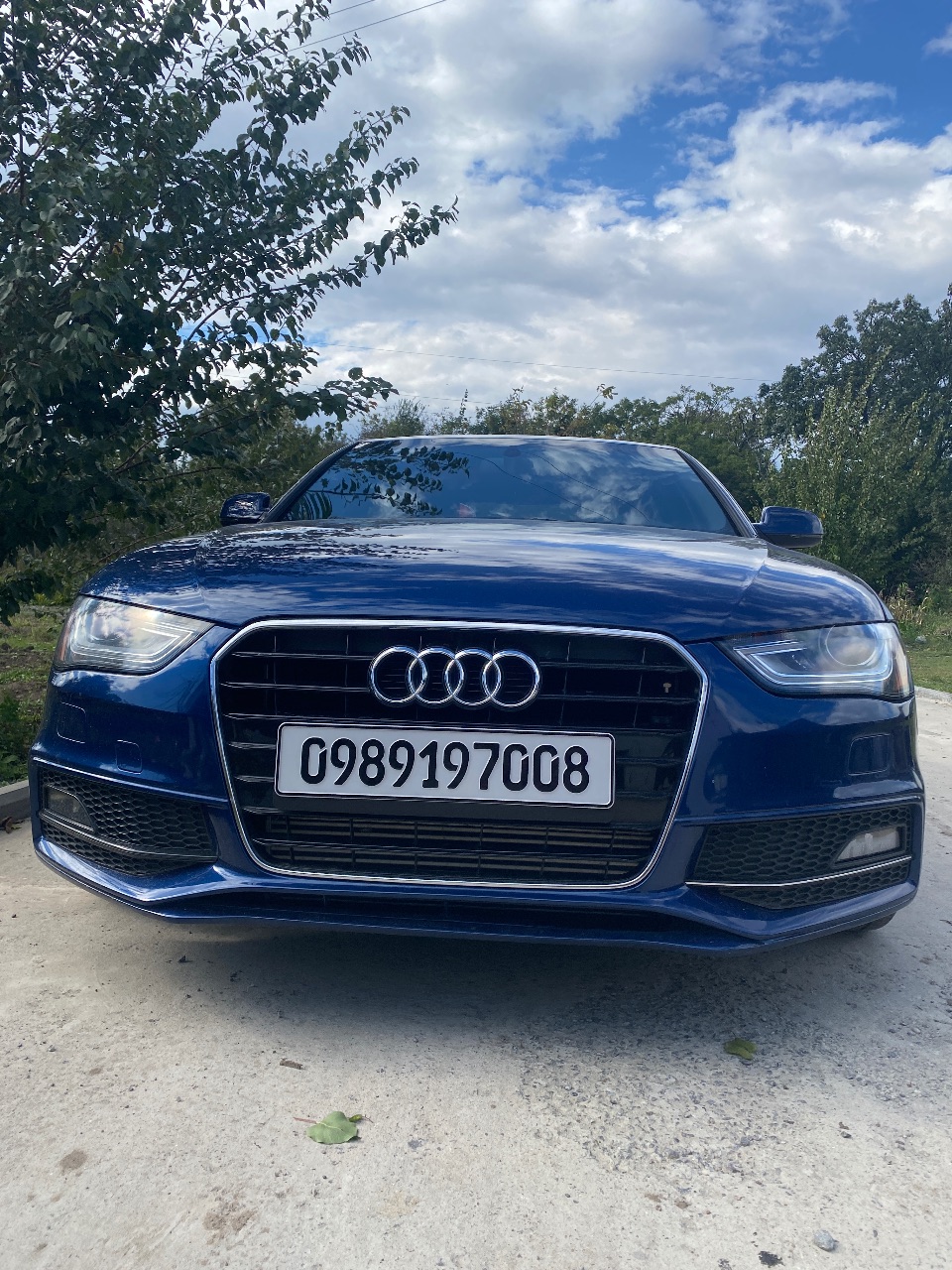Audi A4 - фото 1