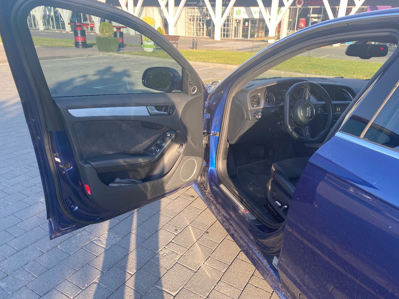 Audi A4 - фото 6