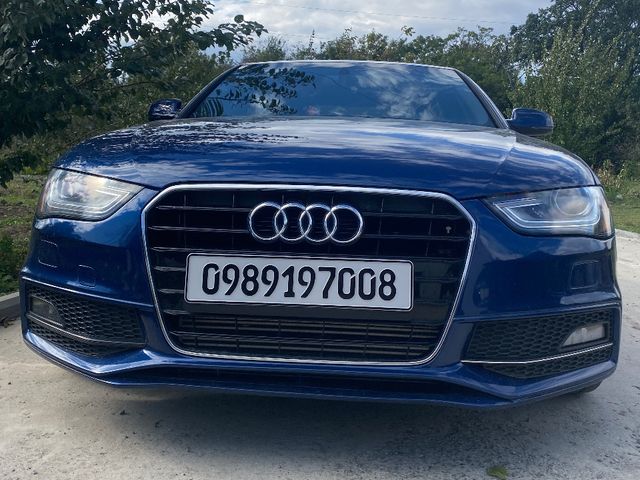 Audi A4 - фото 1