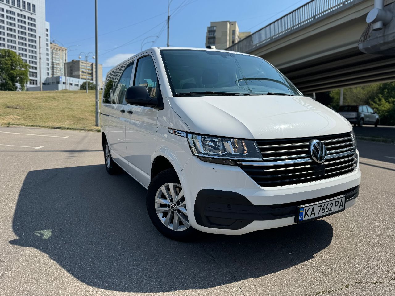 Volkswagen Multivan - фото 39