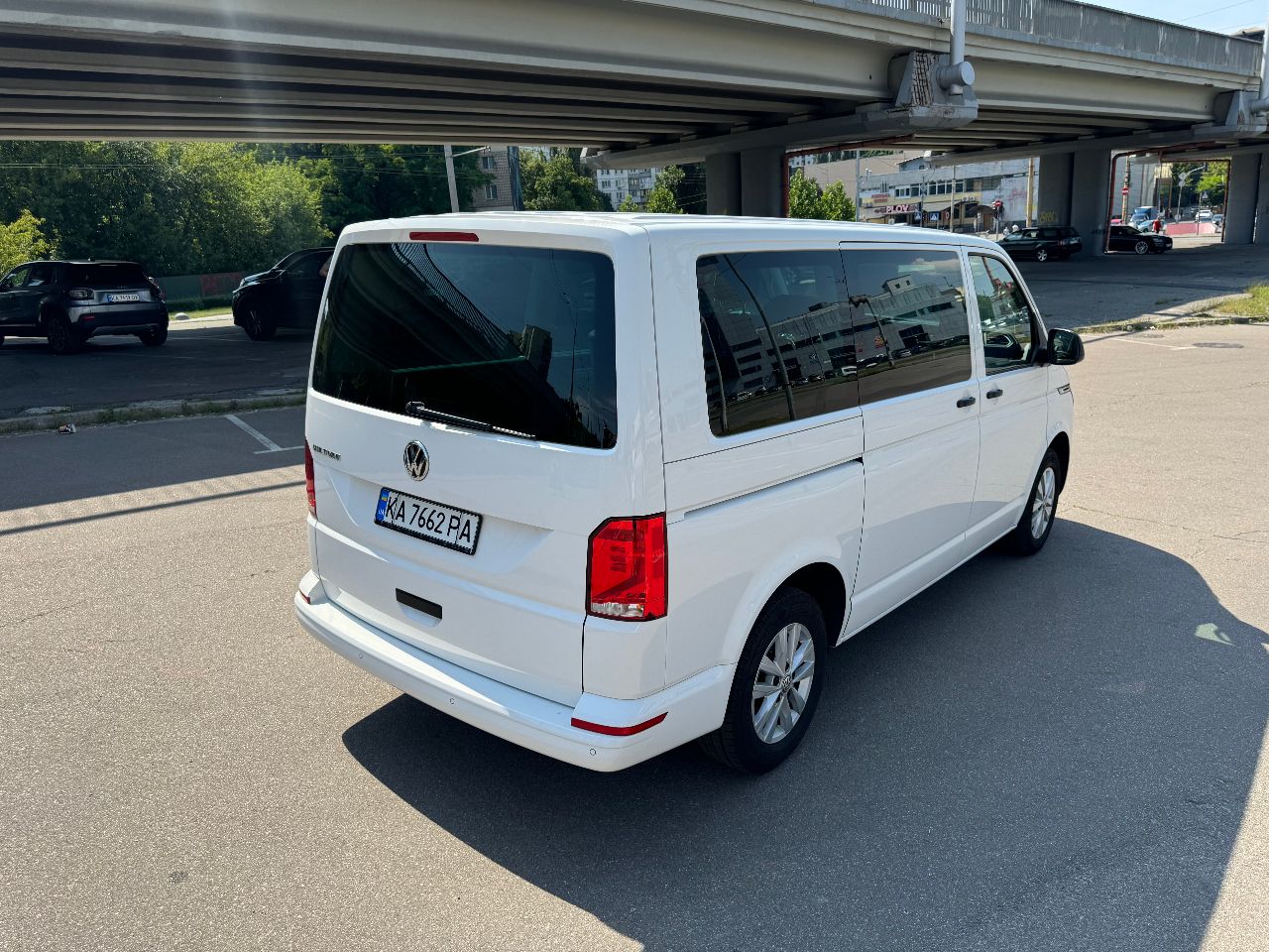 Volkswagen Multivan - фото 22