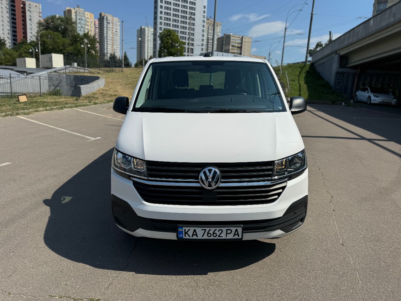 Volkswagen Multivan - фото 42