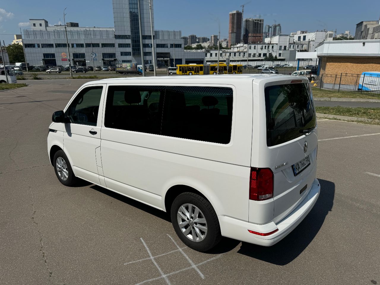 Volkswagen Multivan - фото 50