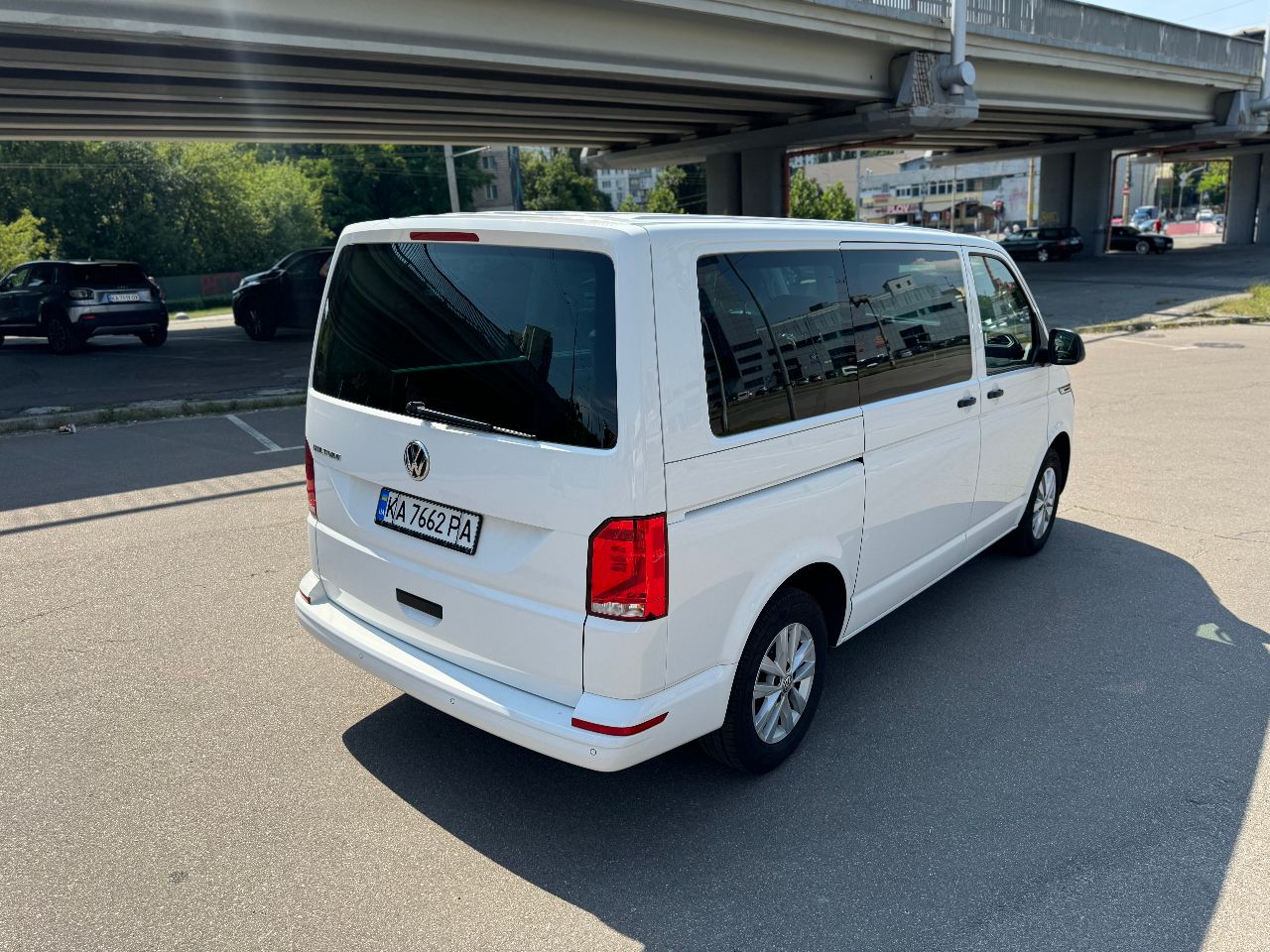 Volkswagen Multivan - фото 58