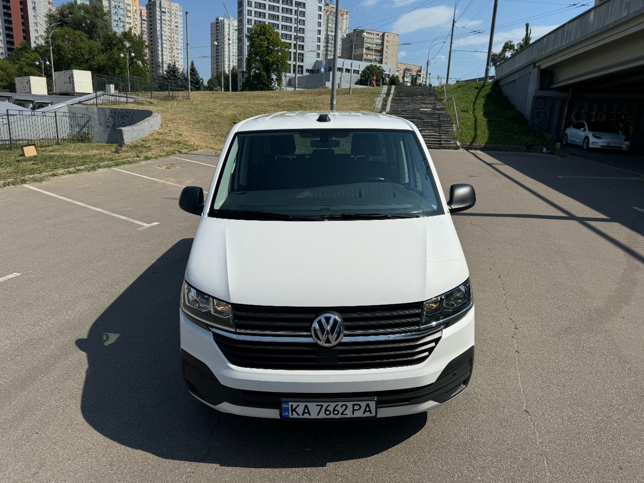 Volkswagen Multivan - фото 43