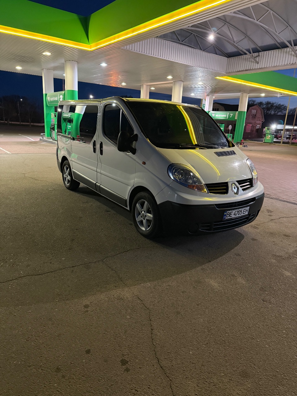 Renault Trafic - фото 1