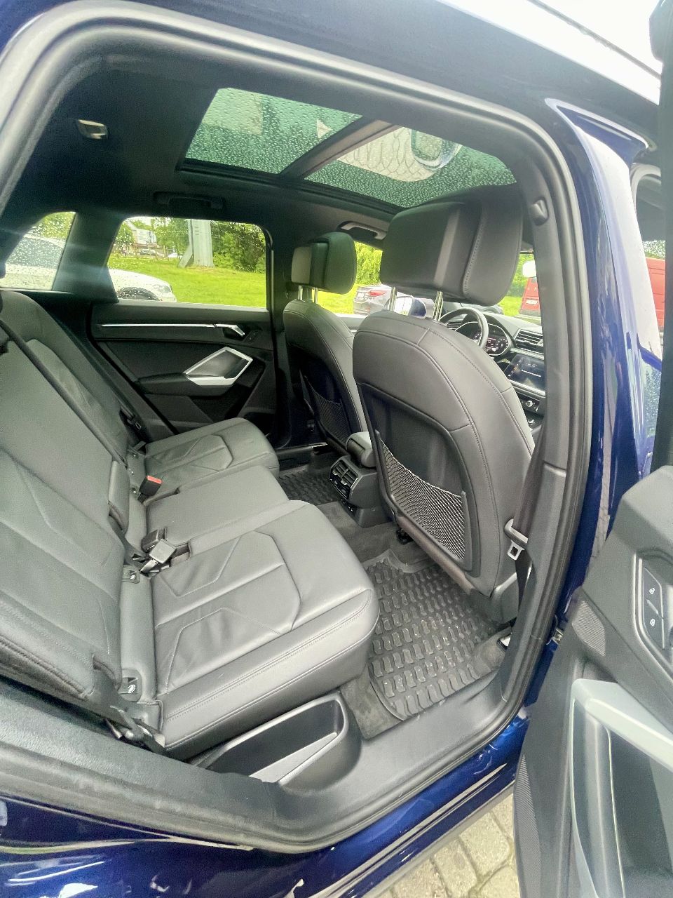 Audi Q3 - фото 10