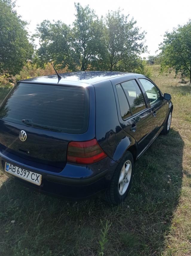 Volkswagen Golf - фото 6