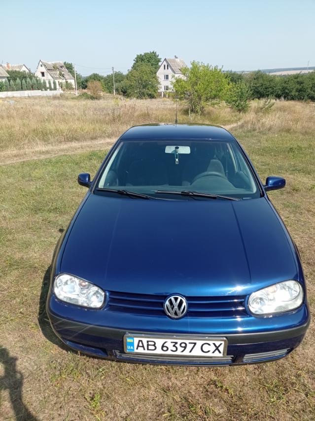 Volkswagen Golf - фото 1