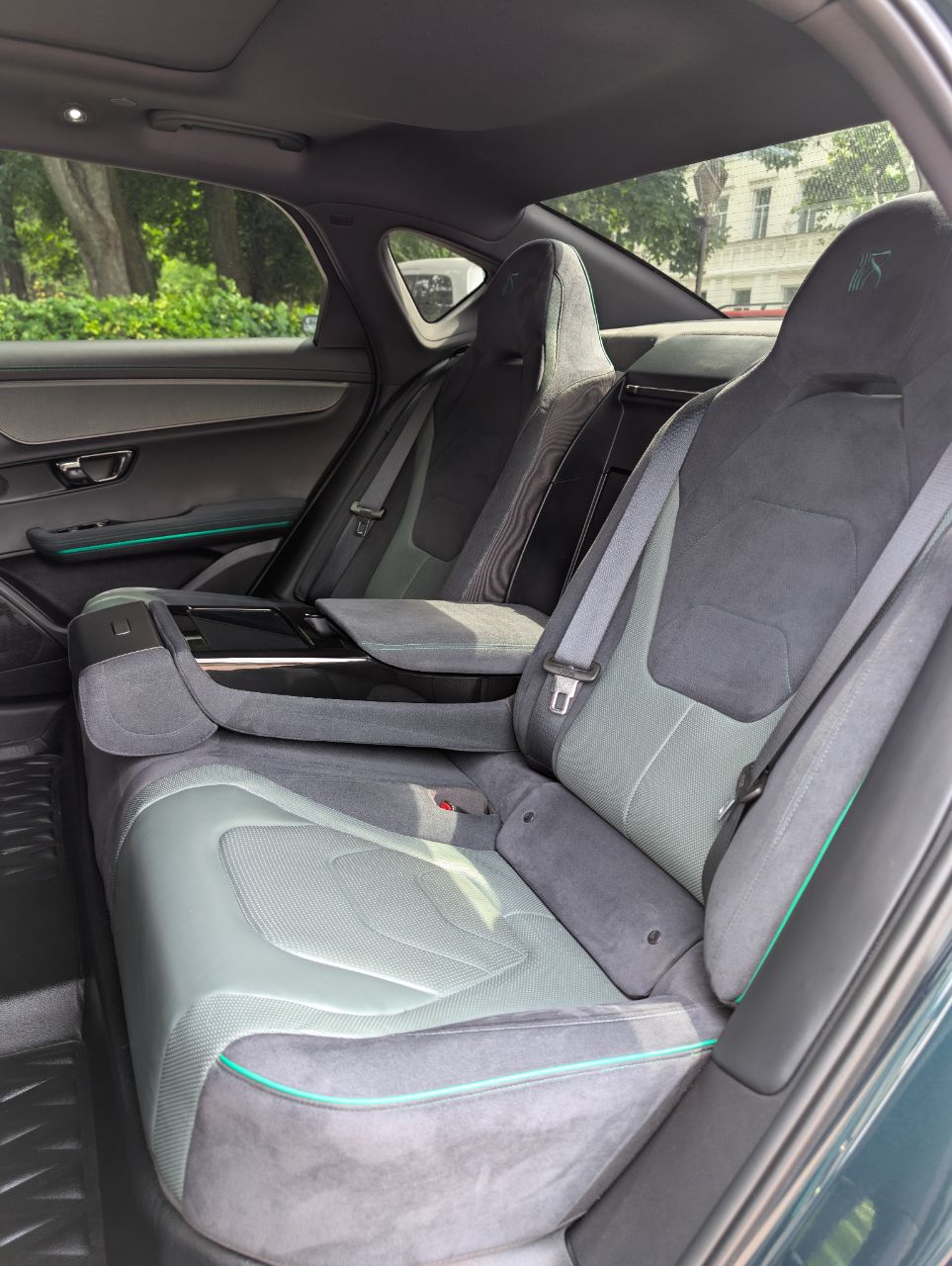 BYD Han - фото 21