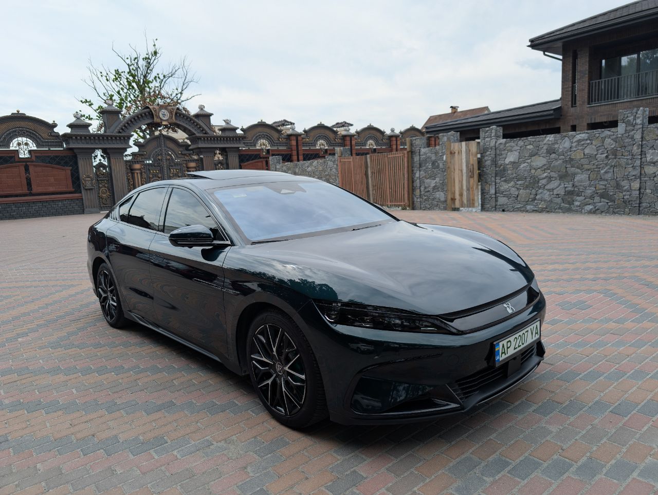 BYD Han - фото 6