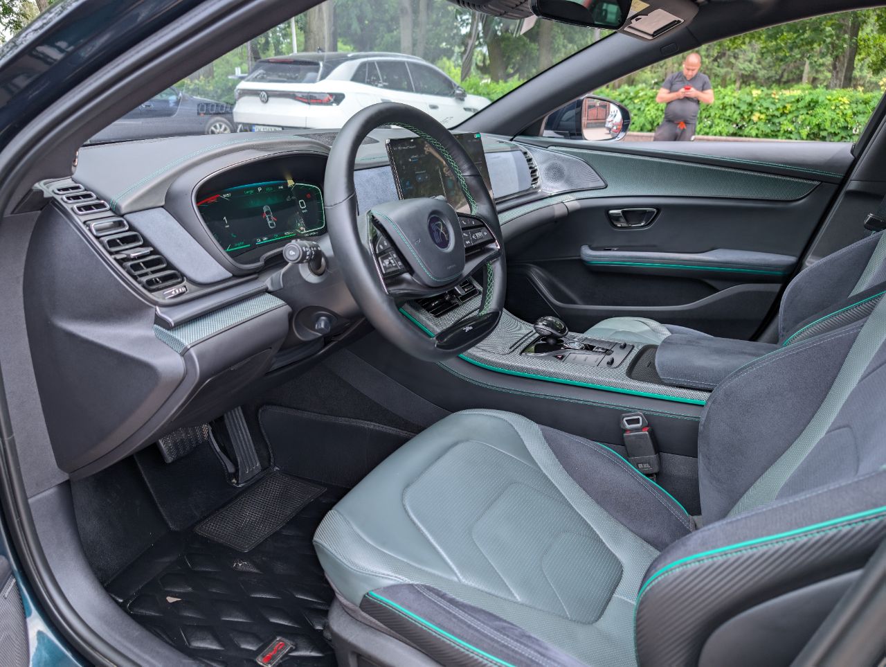 BYD Han - фото 13