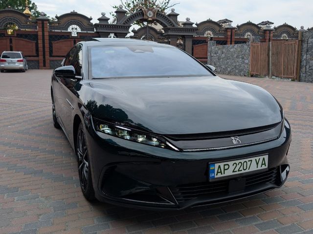 BYD Han - фото 2