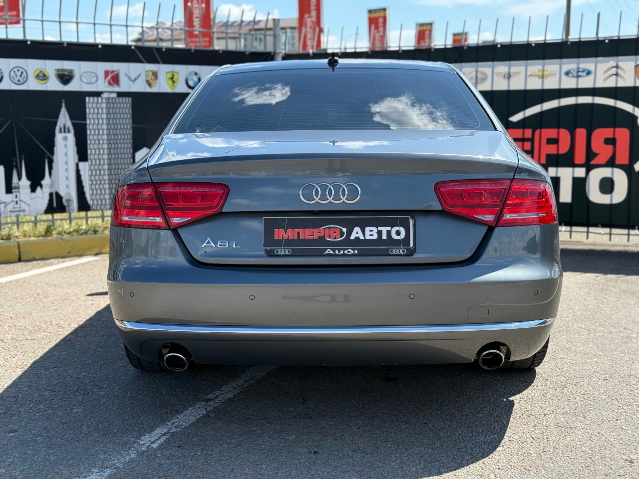 Audi A8 - фото 6