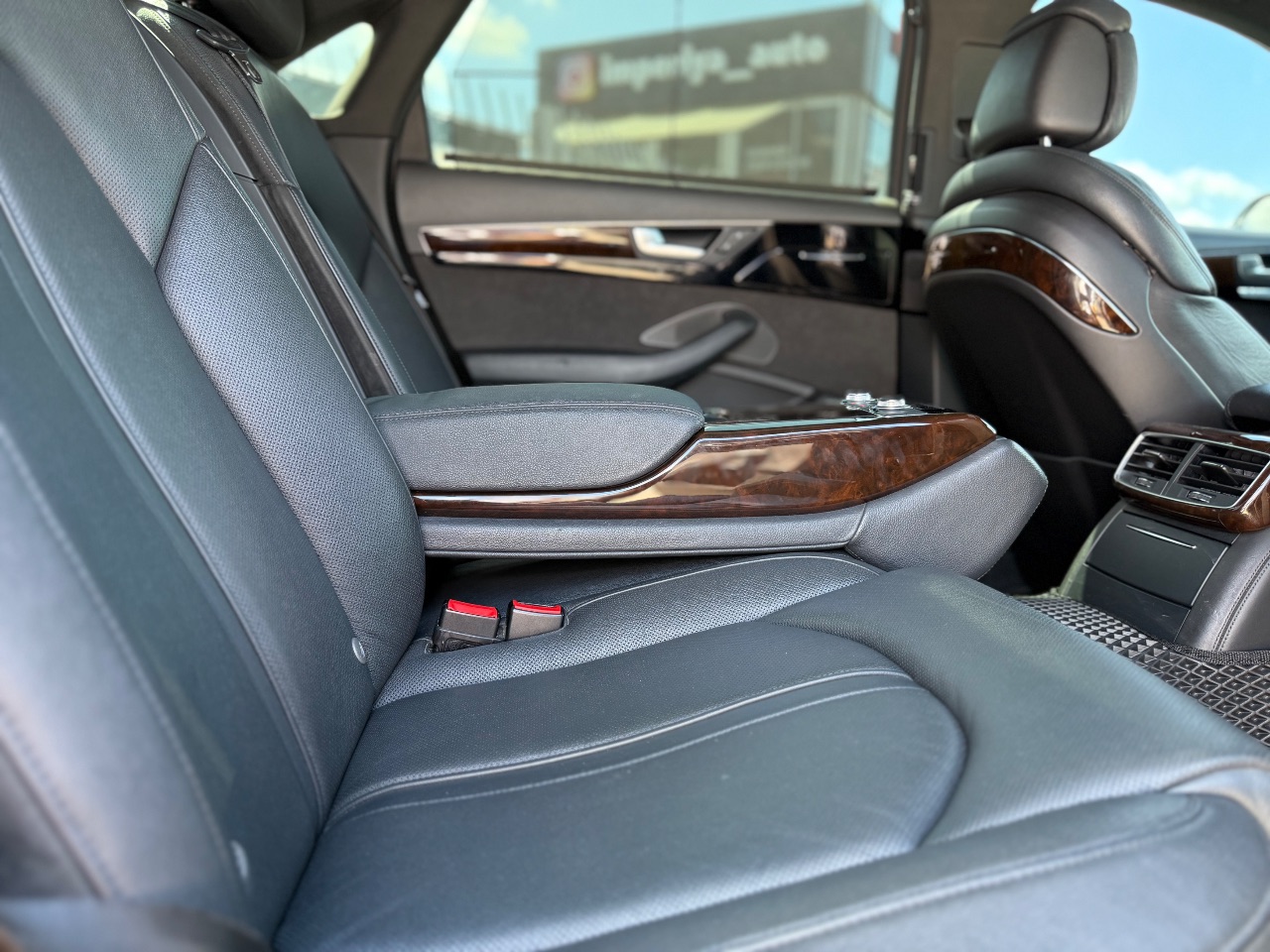 Audi A8 - фото 13