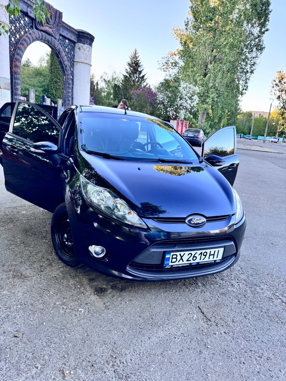 Ford Fiesta - фото 1