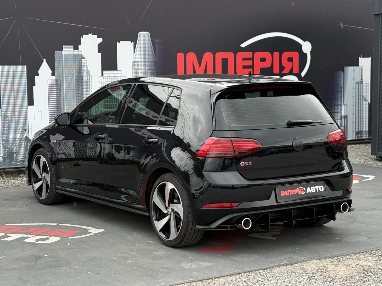 Volkswagen Golf GTI - фото 13