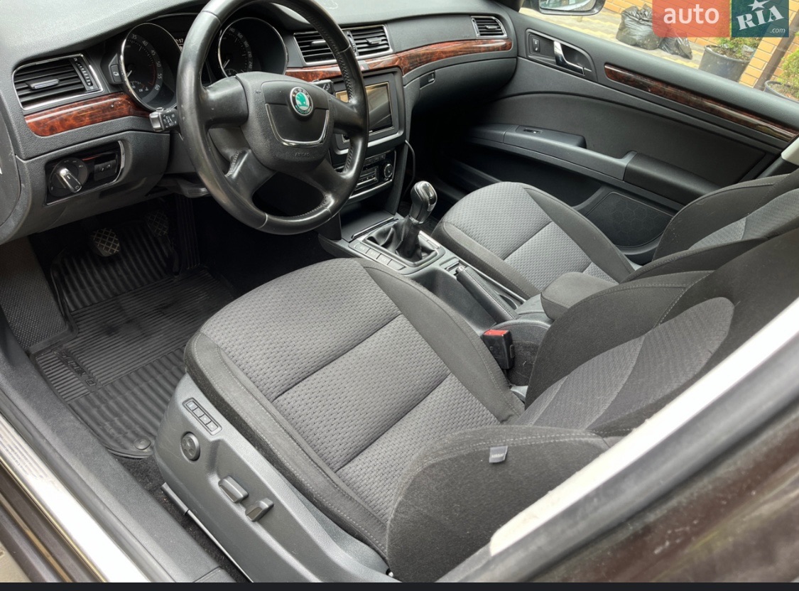 Skoda Superb - фото 15