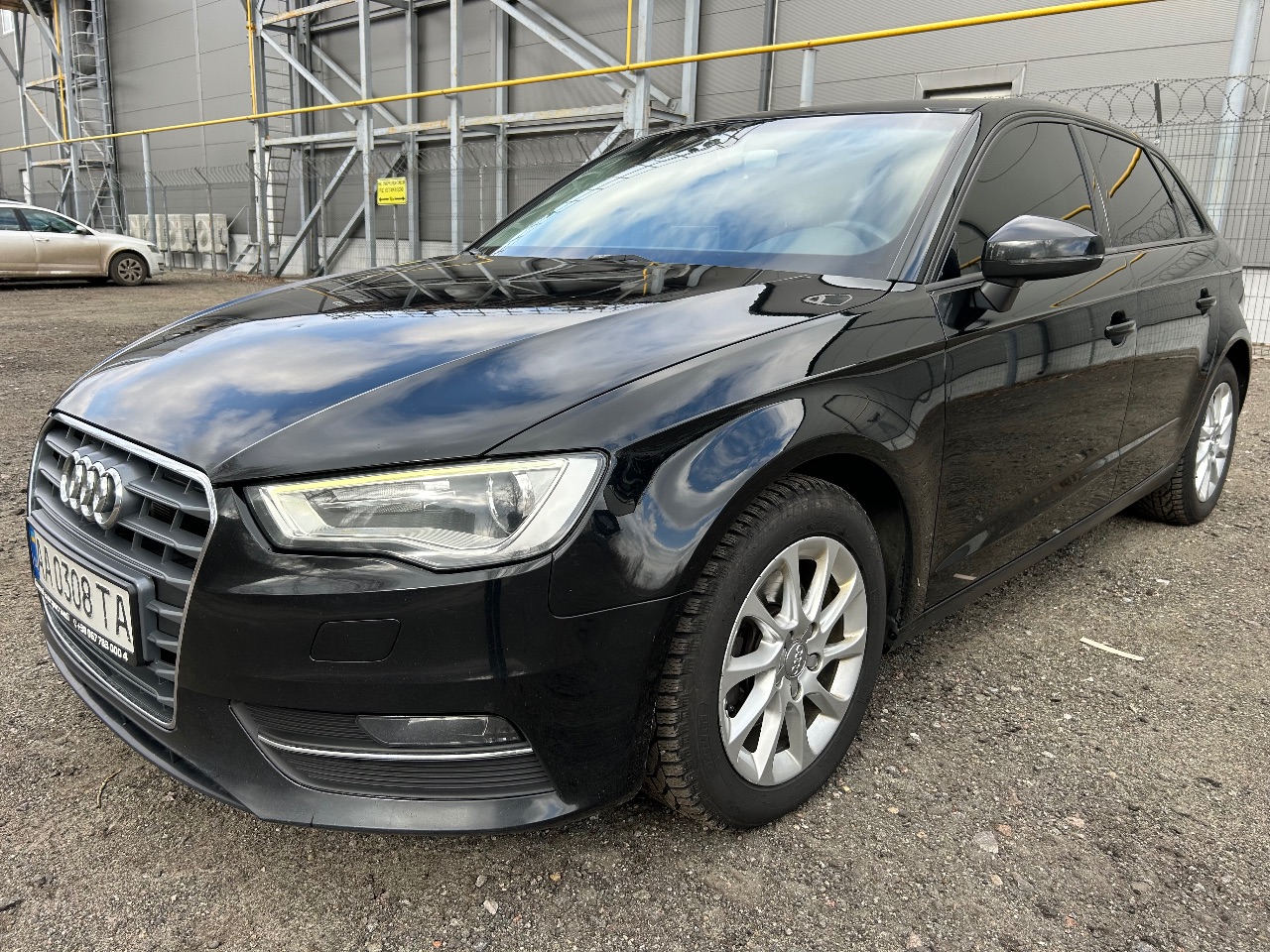 Audi A3 - фото 1