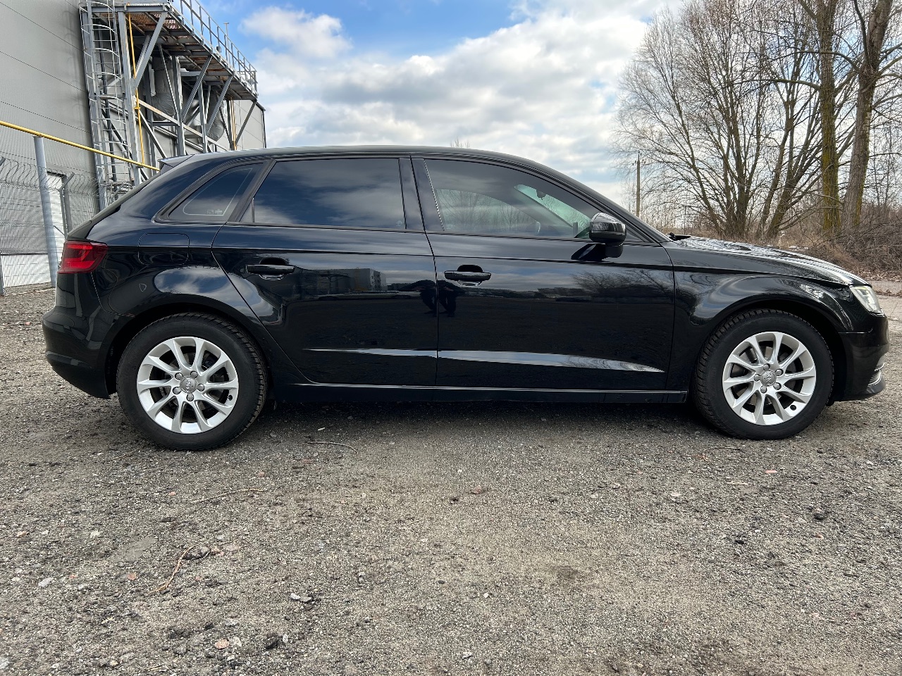 Audi A3 - фото 8