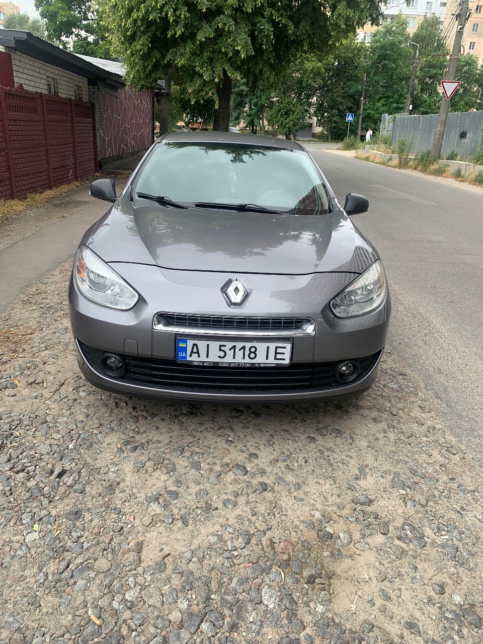 Renault Fluence - фото 1