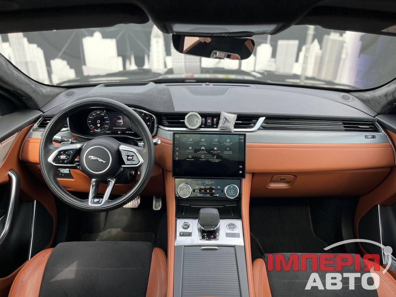 Jaguar F-Pace - фото 4