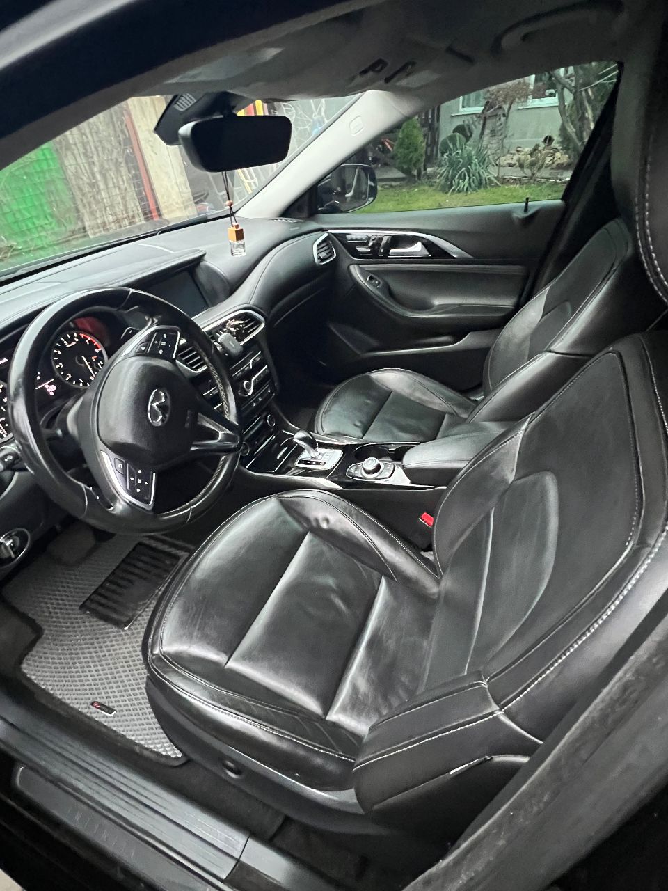 Infiniti QX30 - фото 4