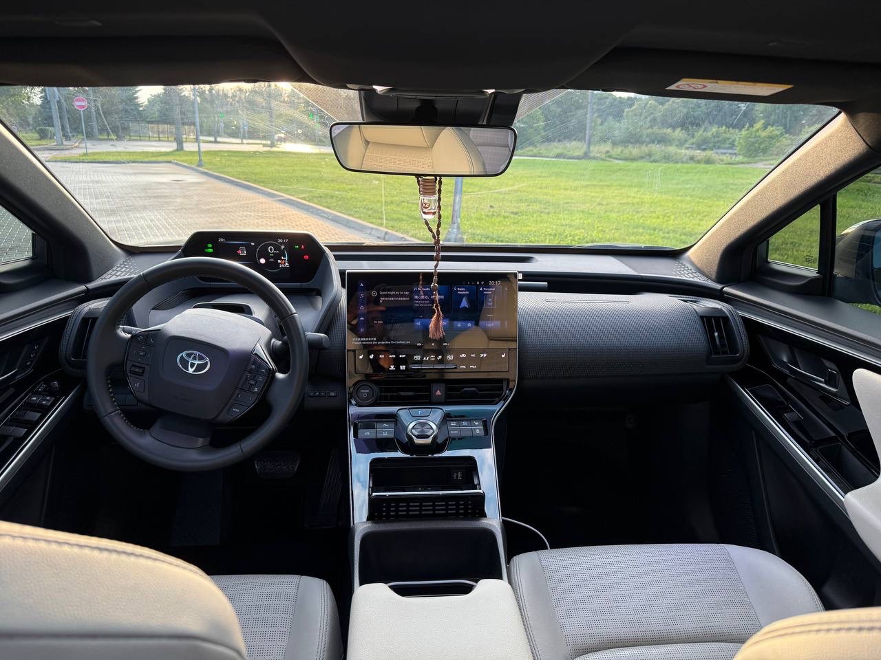 Toyota bZ4X - фото 15