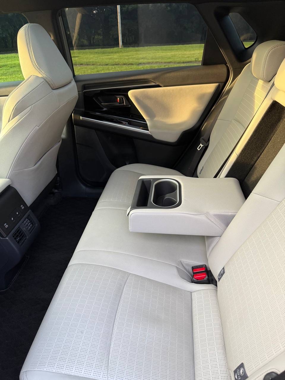 Toyota bZ4X - фото 18