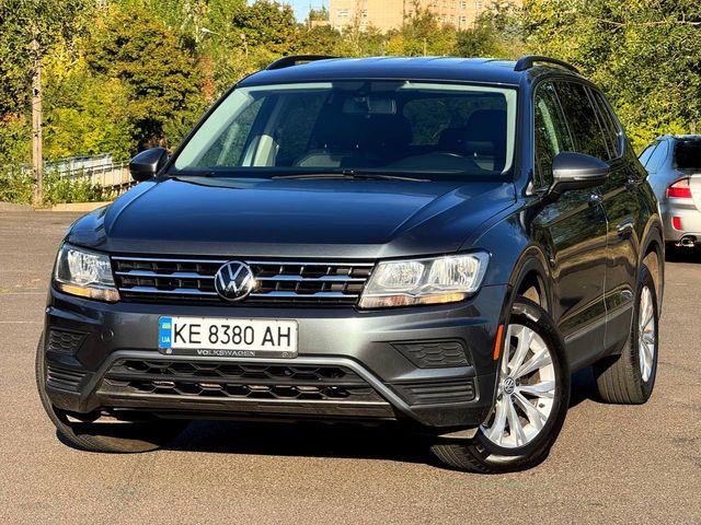 Volkswagen Tiguan - фото 1