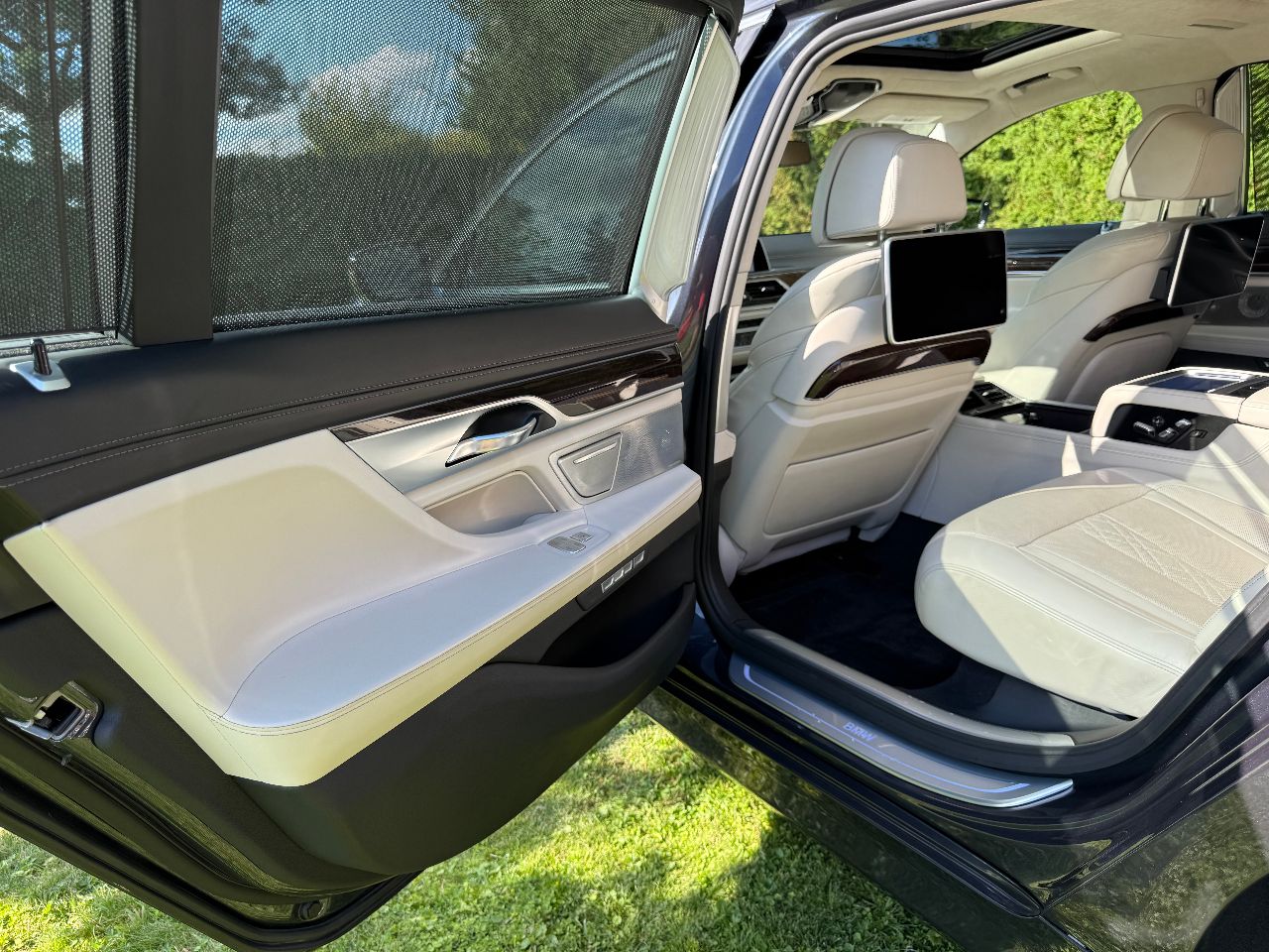 BMW 7 серії - фото 18