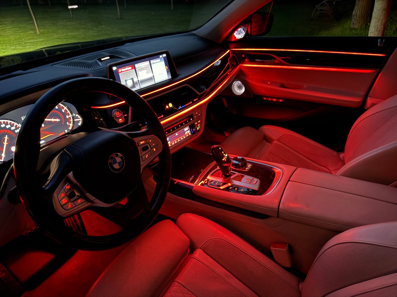 BMW 7 серії - фото 47