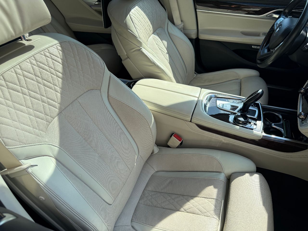 BMW 7 серії - фото 37