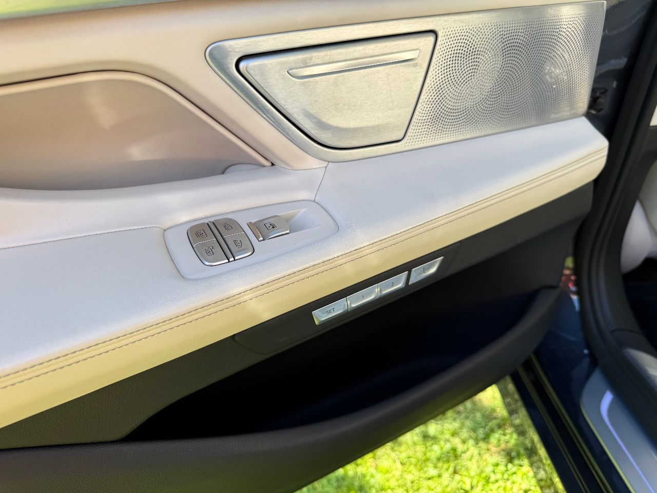 BMW 7 серії - фото 20