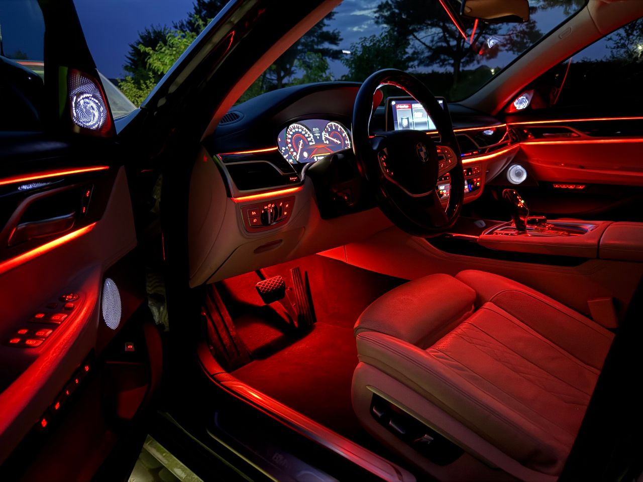 BMW 7 серії - фото 46