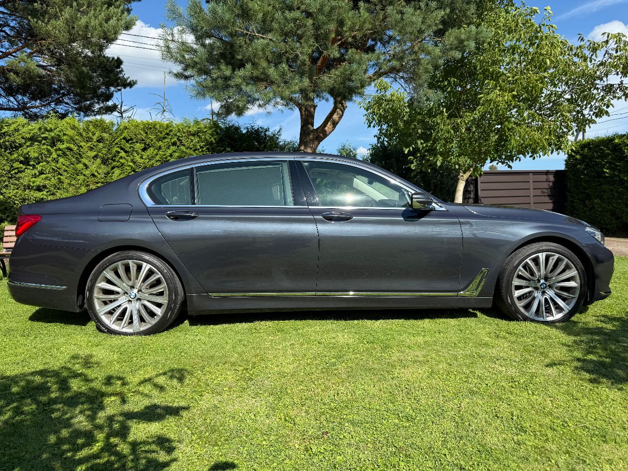 BMW 7 серії - фото 3
