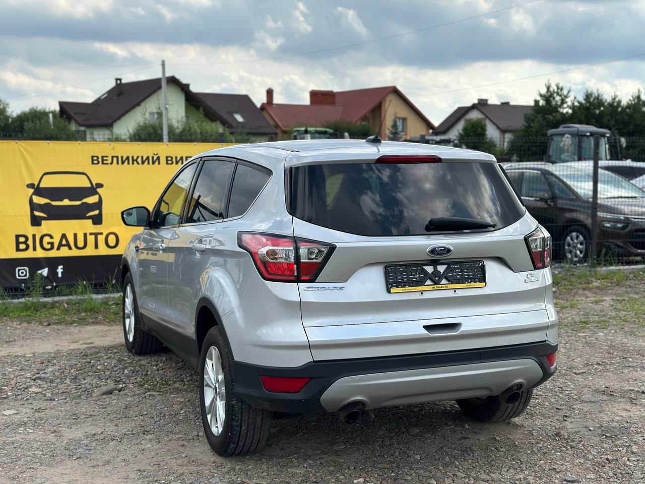 Ford Escape - фото 6