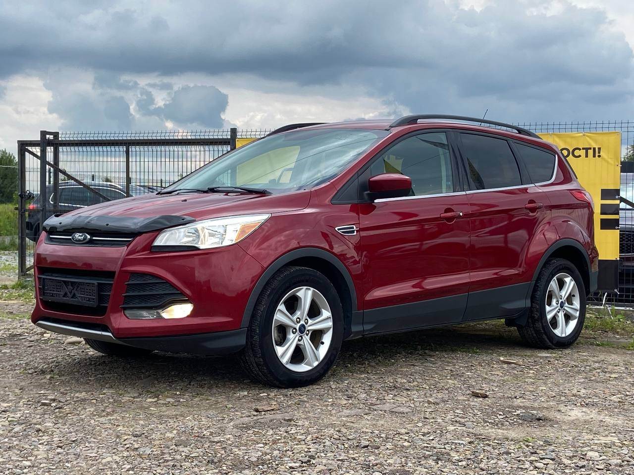 Ford Escape - фото 1