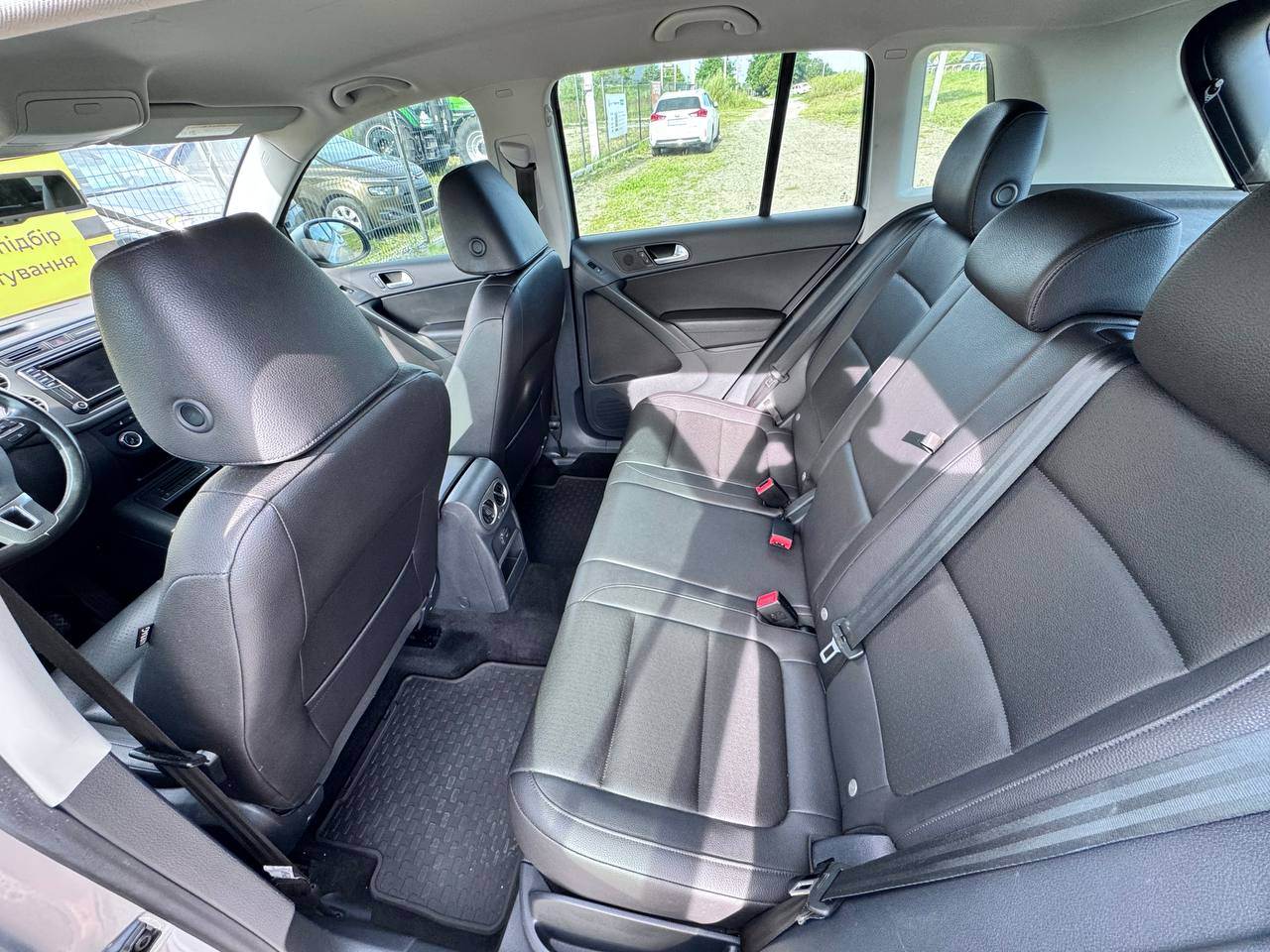 Volkswagen Tiguan - фото 12