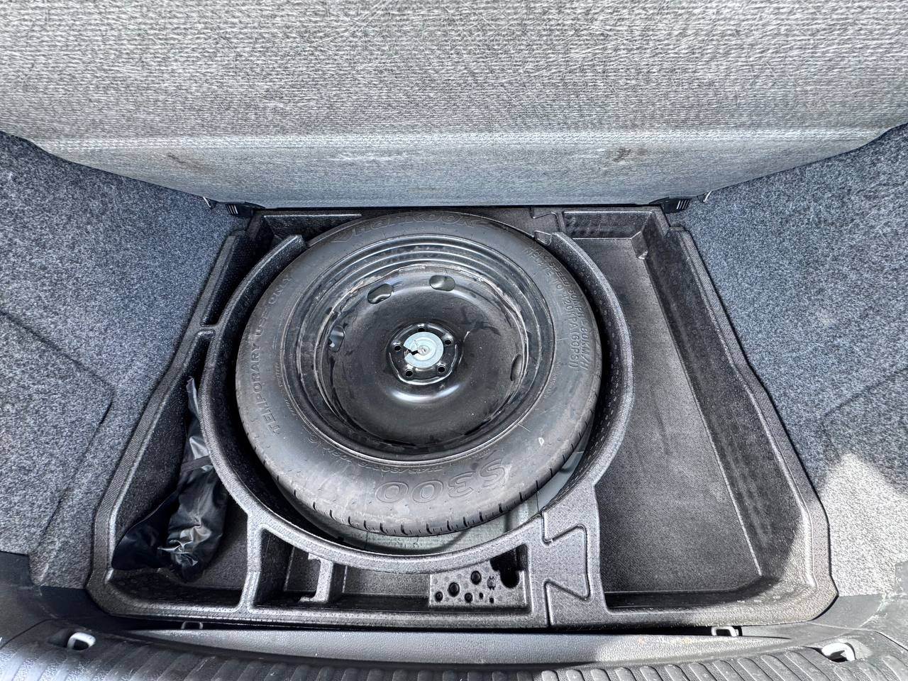 Volkswagen Tiguan - фото 10