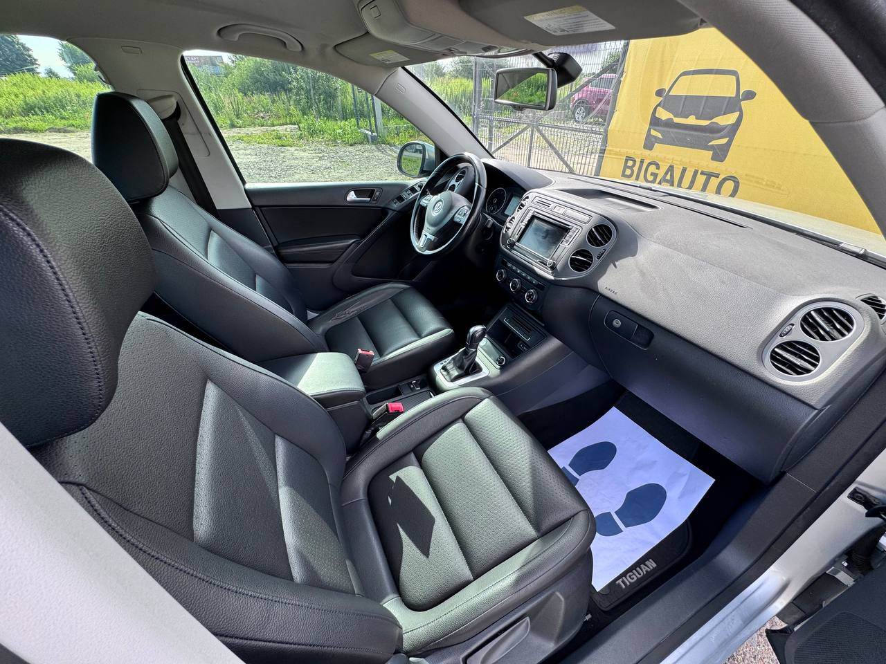 Volkswagen Tiguan - фото 8