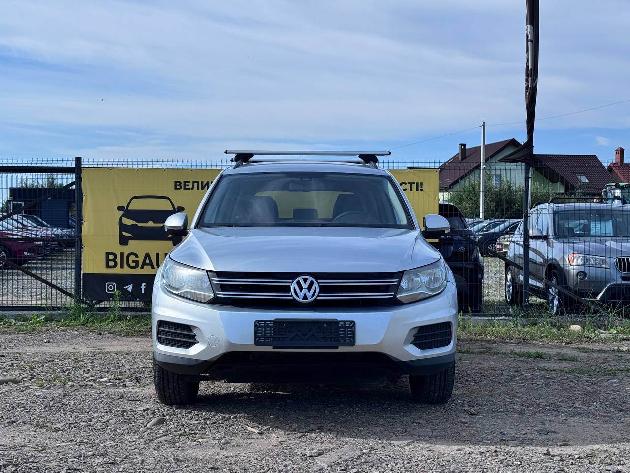 Volkswagen Tiguan - фото 2
