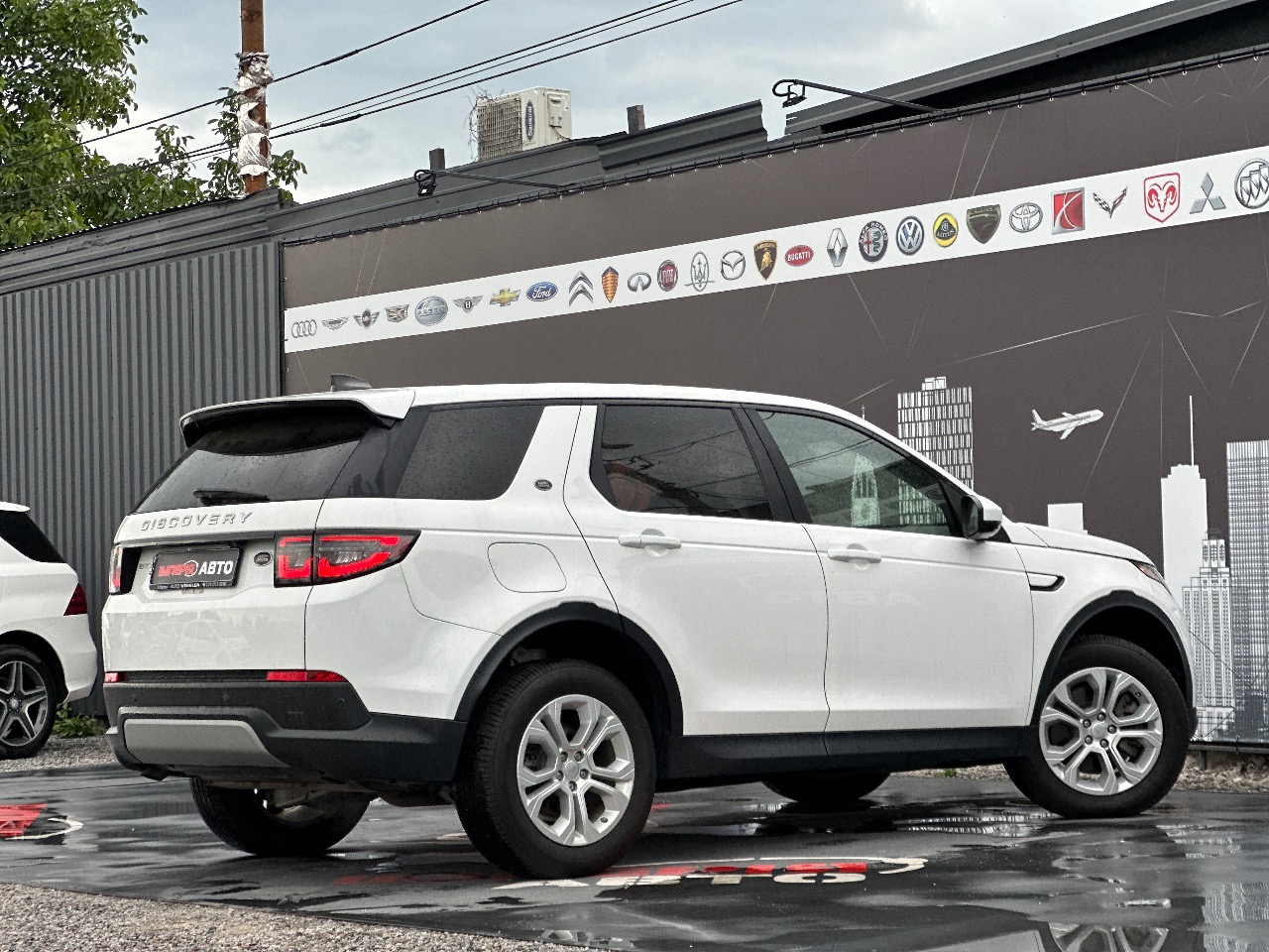 Land Rover Discovery Sport - фото 2