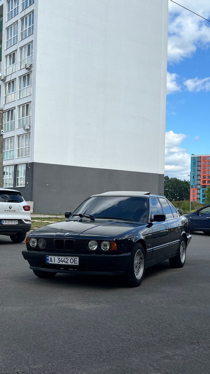 BMW 5 серії - фото 1