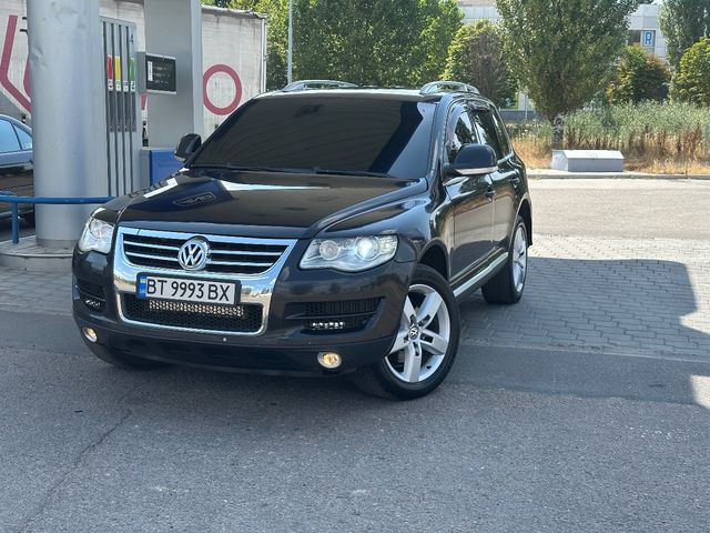 Volkswagen Touareg - зображення 1