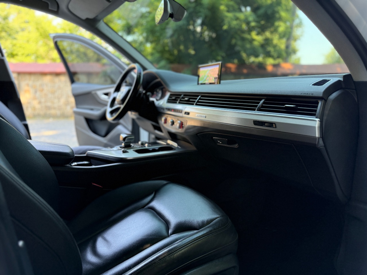 Audi Q7 - фото 37