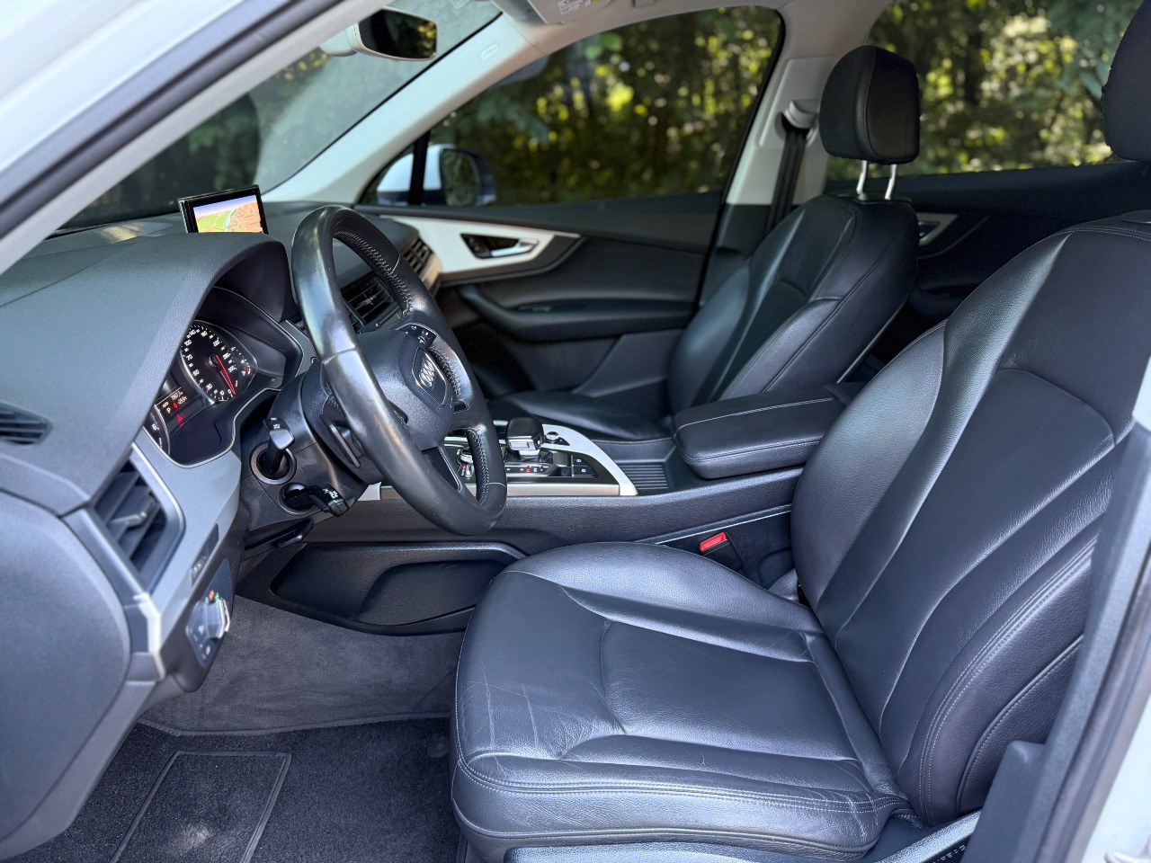 Audi Q7 - фото 19