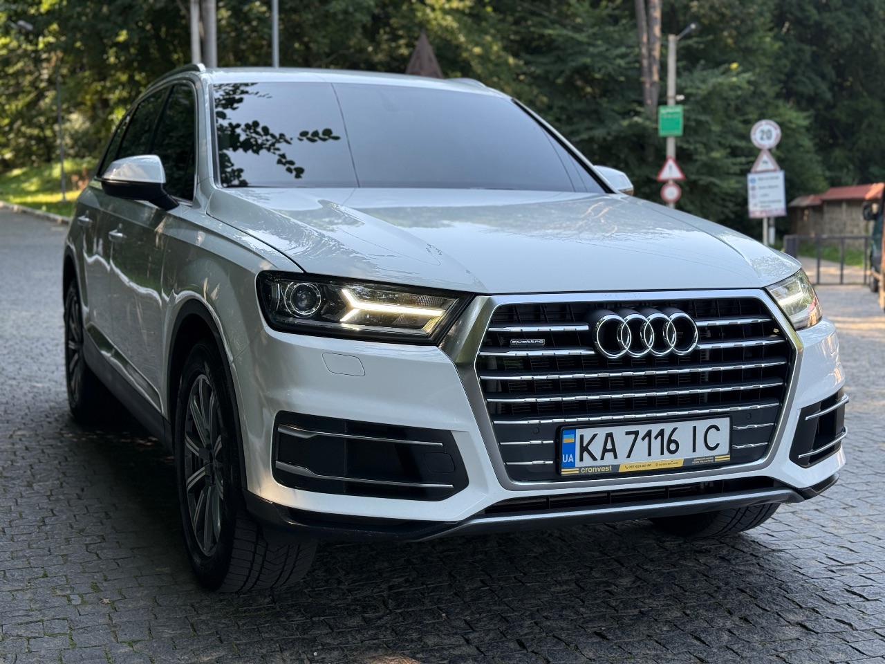 Audi Q7 - фото 2