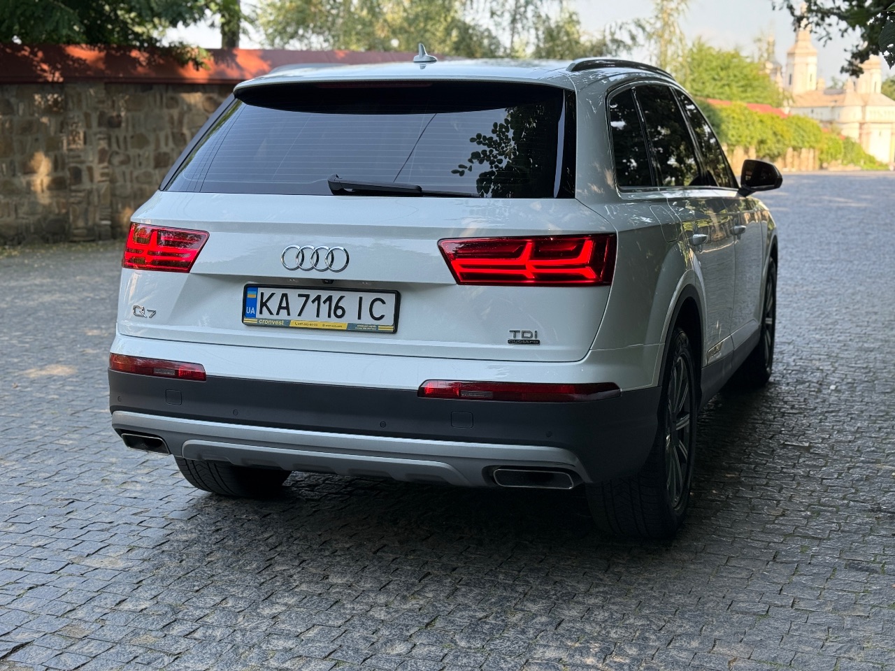 Audi Q7 - фото 11